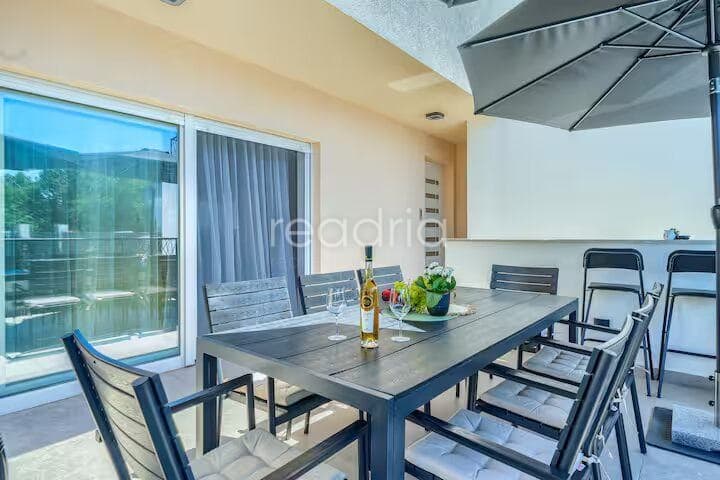 House Kraj, Dicmo, 240m2 - 2