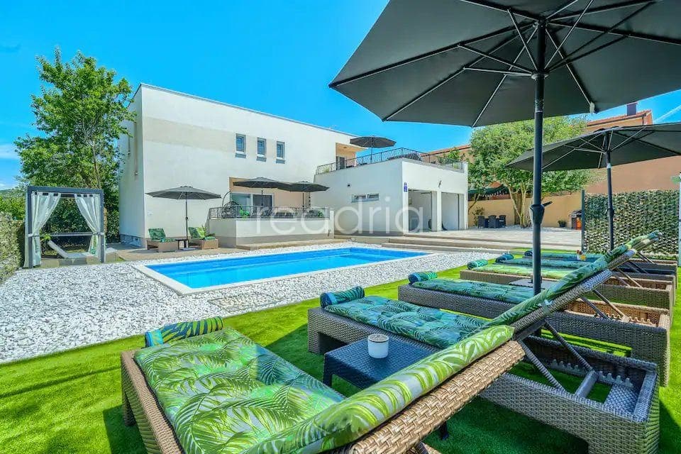 House Kraj, Dicmo, 240m2