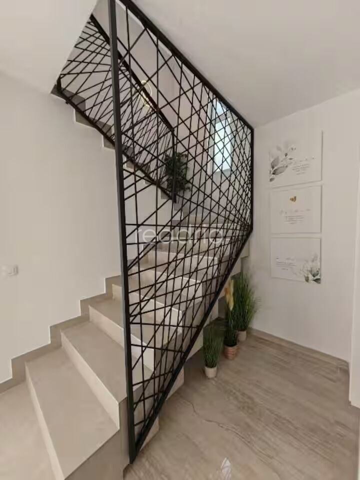 Kuća: Dicmo, 240.00 m2- Luksuzna villa- Blizina internacionalne skole (iznajmljivanje) — Image 8