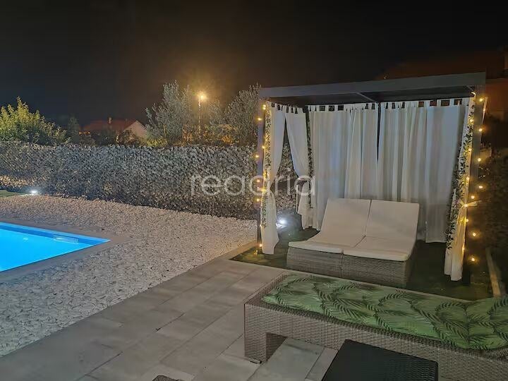 Kuća: Dicmo, 240.00 m2- Luksuzna villa- Blizina internacionalne skole (iznajmljivanje) — Image 11