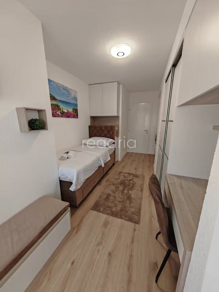 Kuća: Dicmo, 240.00 m2- Luksuzna villa- Blizina internacionalne skole (iznajmljivanje) — Image 16