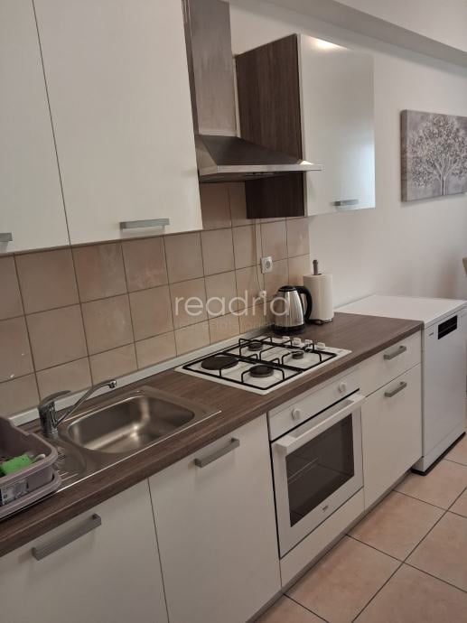 Stan: Split, Visoka, 47m2, Garsonijera - Dugoročan najam — Visoka, Split