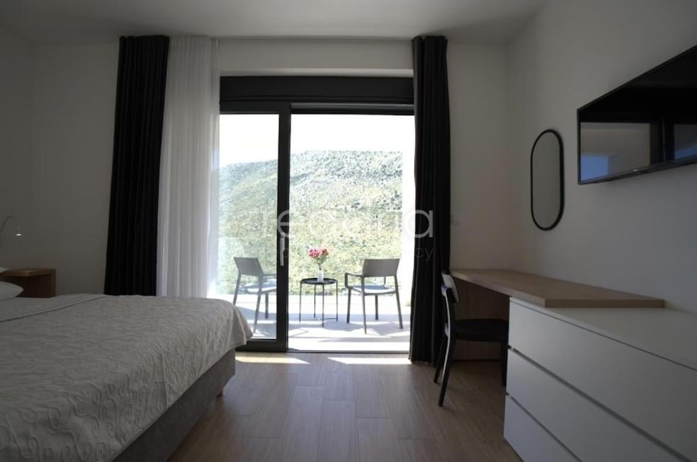 Luksuzna vila za dugoročni najam – Žrnovnica -4S -Bazen — Image 9