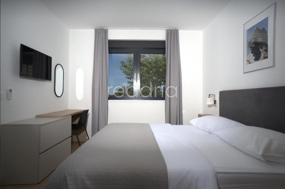 Luksuzna vila za dugoročni najam – Žrnovnica -4S -Bazen — Image 10