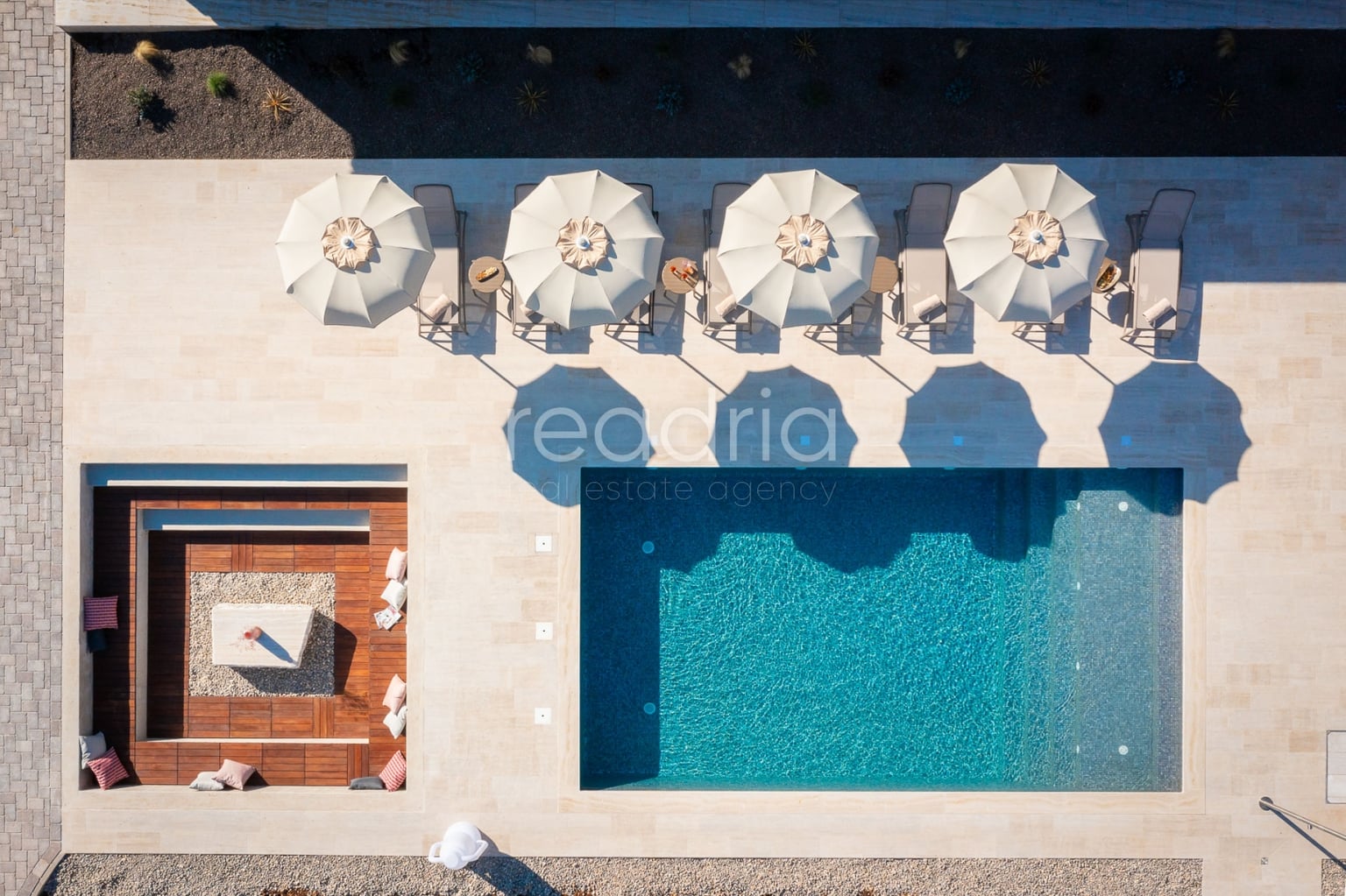 Luksuzna mediteranska vila u blizini Splita – privatnost, prostor i investicijski potencijal — Image 4