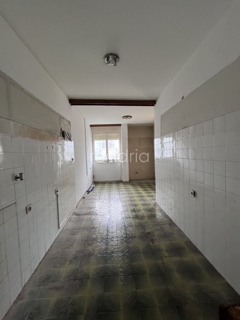 Prodaja: Stan: Split, 89,69 m² - Spinut - 3 sobe - za renovaciju — Image 4
