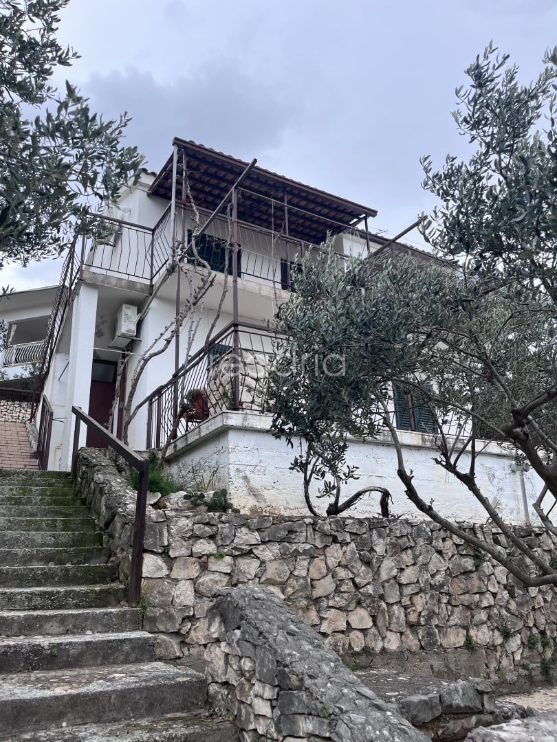 Kuća: Sevid - 110m2 - Drugi red od mora - 2 stana — Image 4