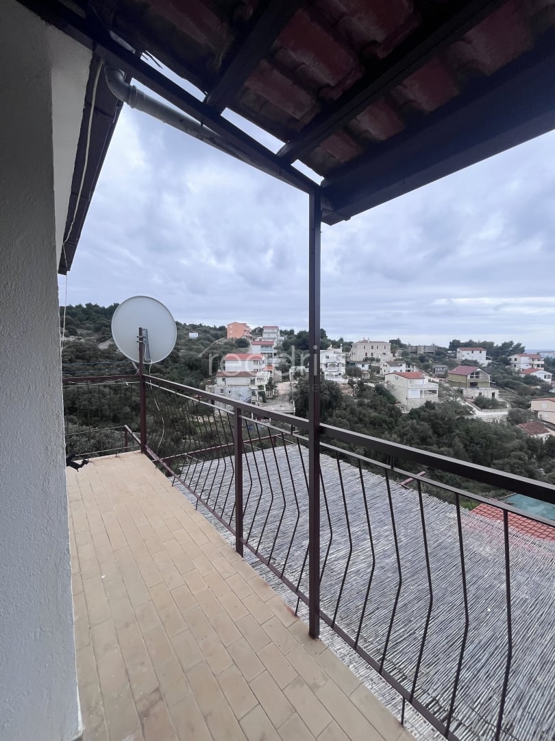 Kuća: Sevid - 110m2 - Drugi red od mora - 2 stana — Image 7