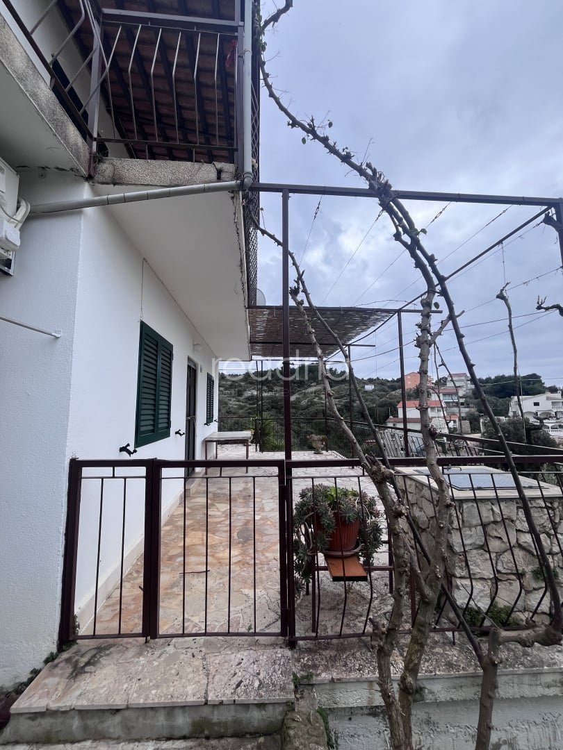 Kuća: Sevid - 110m2 - Drugi red od mora - 2 stana — Image 11