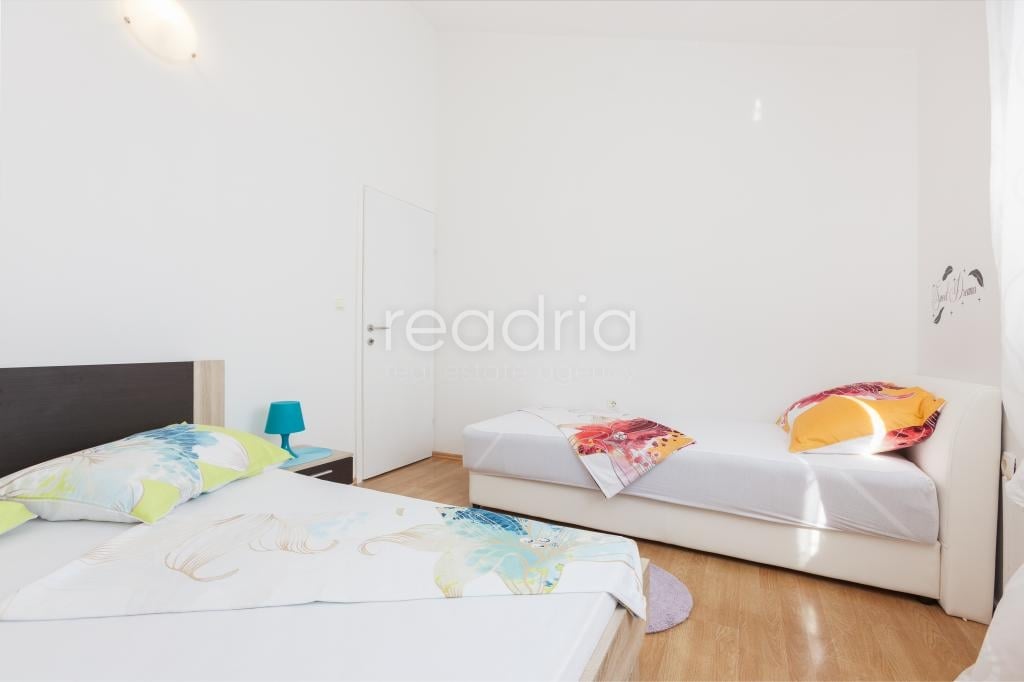 SEVID, MARINA – APARTMENT HOUSE IN AN EXCELLENT LOCATION, 3RD LINE FROM THE SEA — Image 14