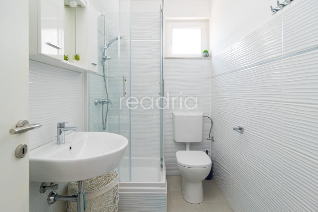 SEVID, MARINA – APARTMENT HOUSE IN AN EXCELLENT LOCATION, 3RD LINE FROM THE SEA — Image 15