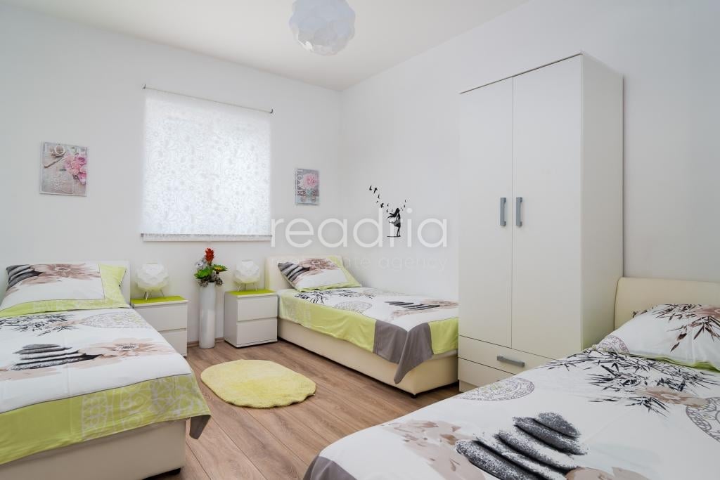 SEVID, MARINA – APARTMENT HOUSE IN AN EXCELLENT LOCATION, 3RD LINE FROM THE SEA — Image 17