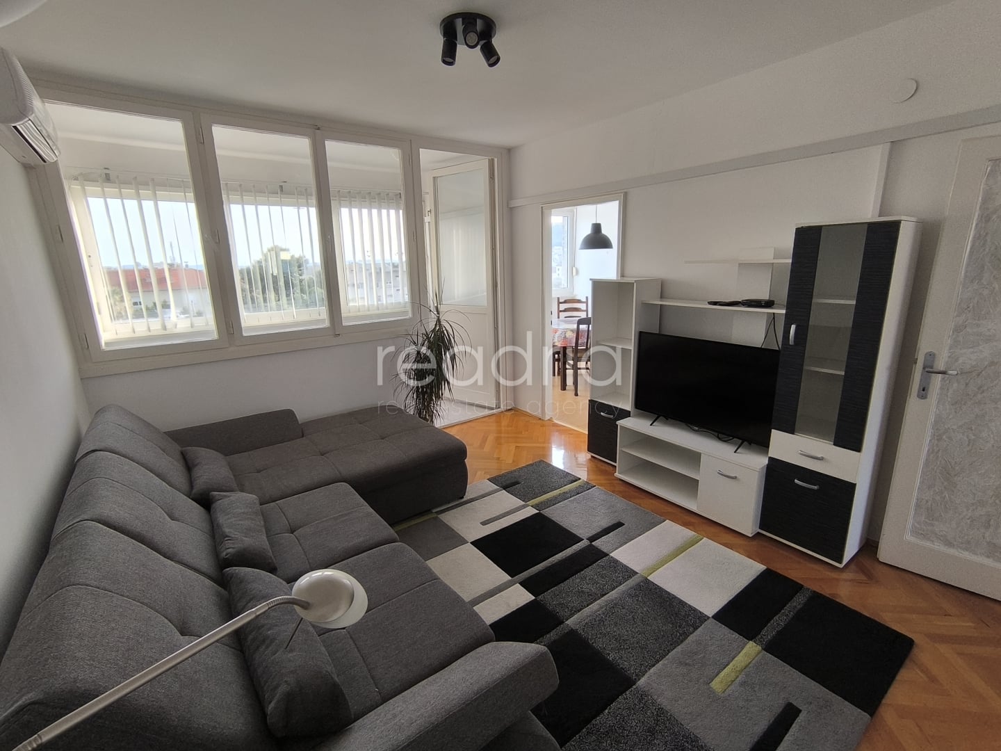 Stan: Split - Centar - 2S - Dugoročno - Dobri - — Image 16