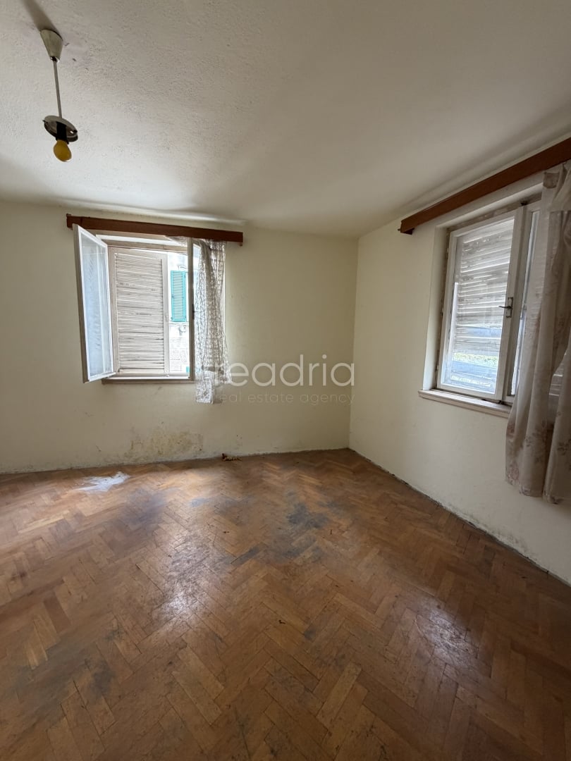 Split, Excellent Location – 4 Floors with Terrace – Great Tourist Potential — Image 21