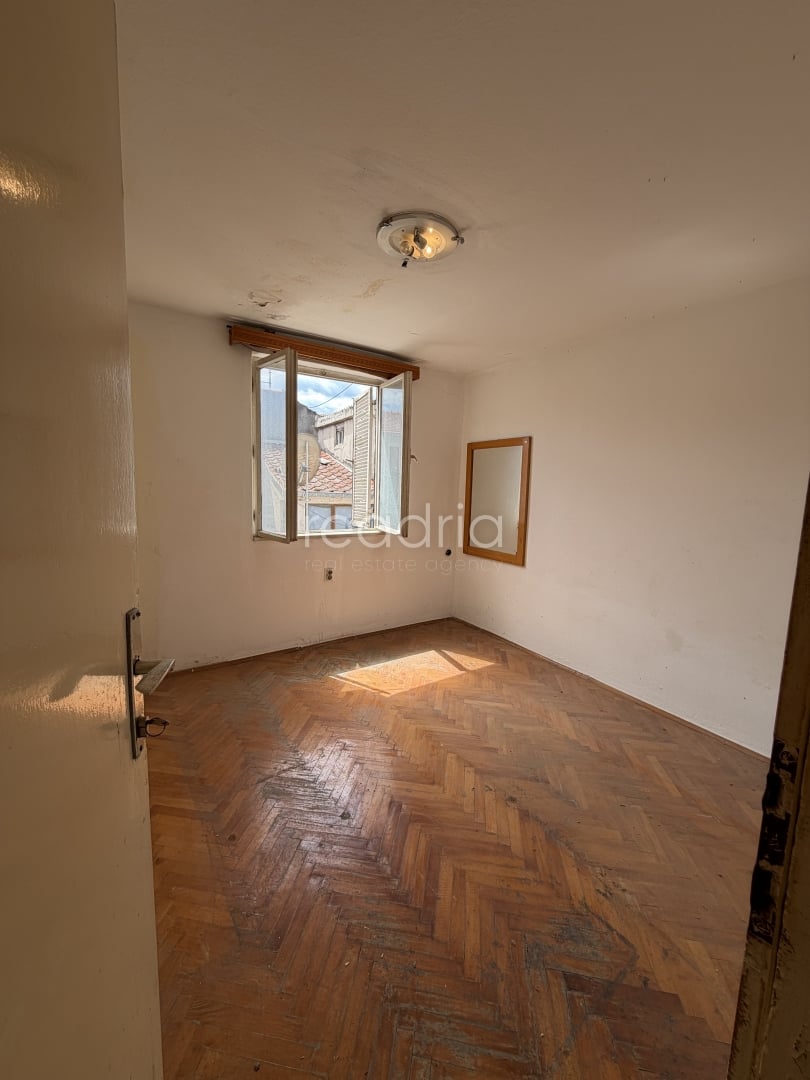 Split, Excellent Location – 4 Floors with Terrace – Great Tourist Potential — Image 15
