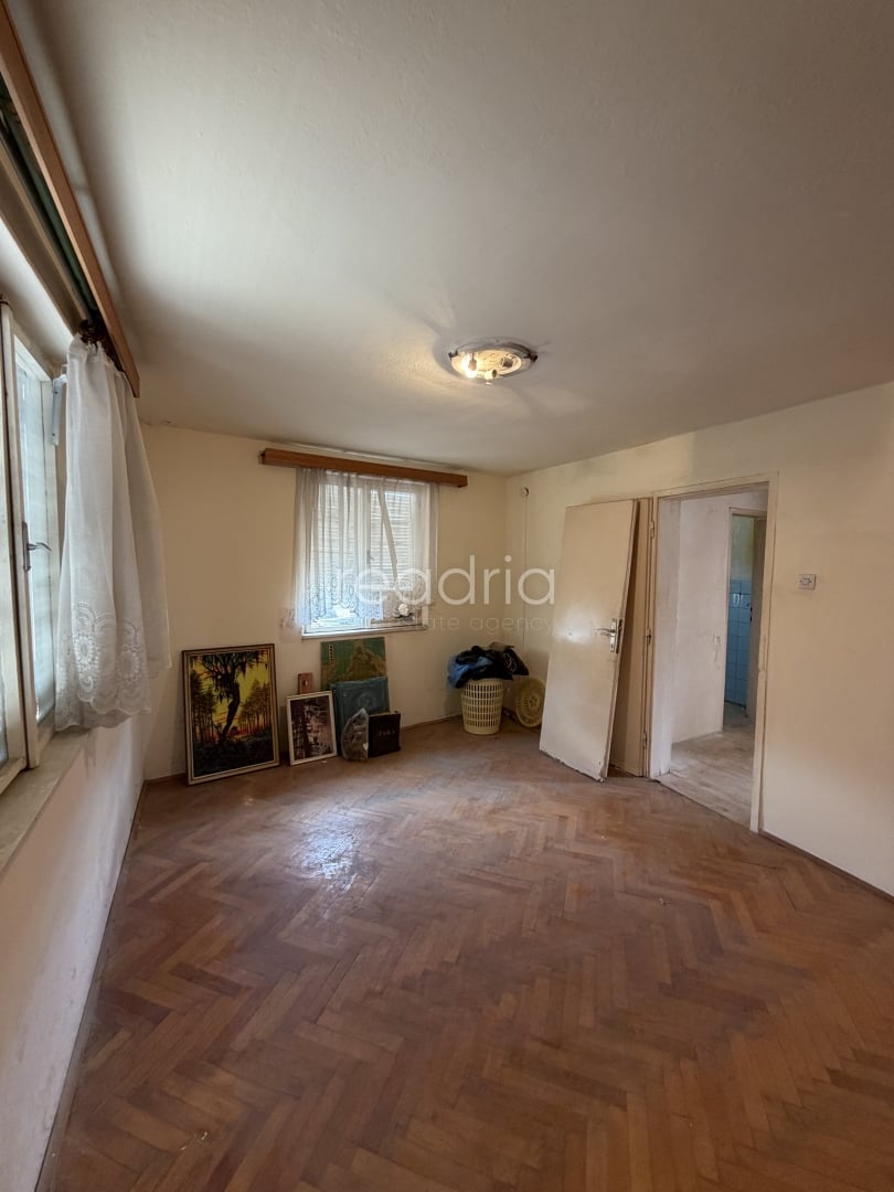 Split, Excellent Location – 4 Floors with Terrace – Great Tourist Potential — Image 17
