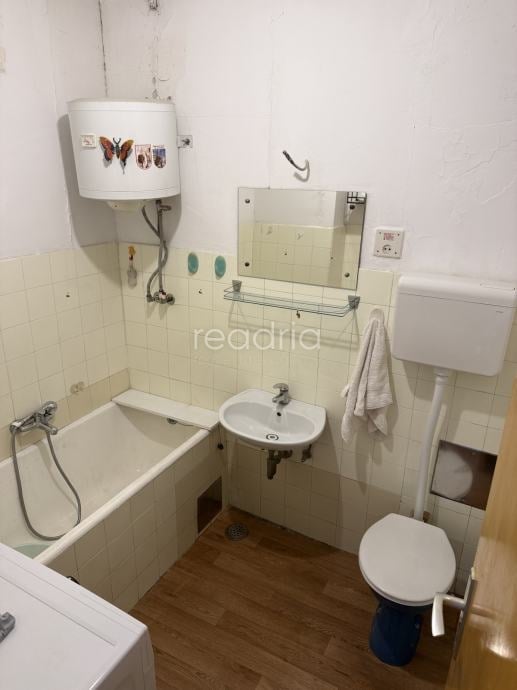 Split - Kocunar -  41m2 - Potrebna renovacija — Image 7