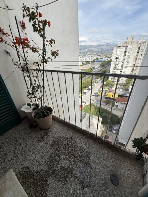 Split - Kocunar -  41m2 - Potrebna renovacija — Image 12