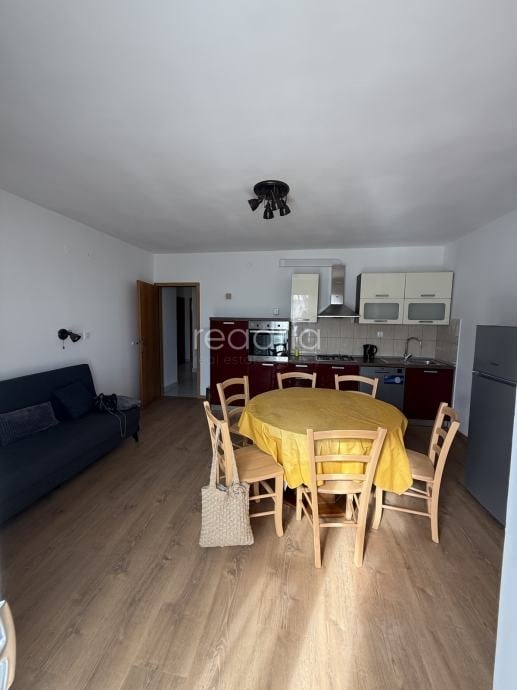 Split, Sirobuja, trosobni, 90m2, dugoročno — Image 2