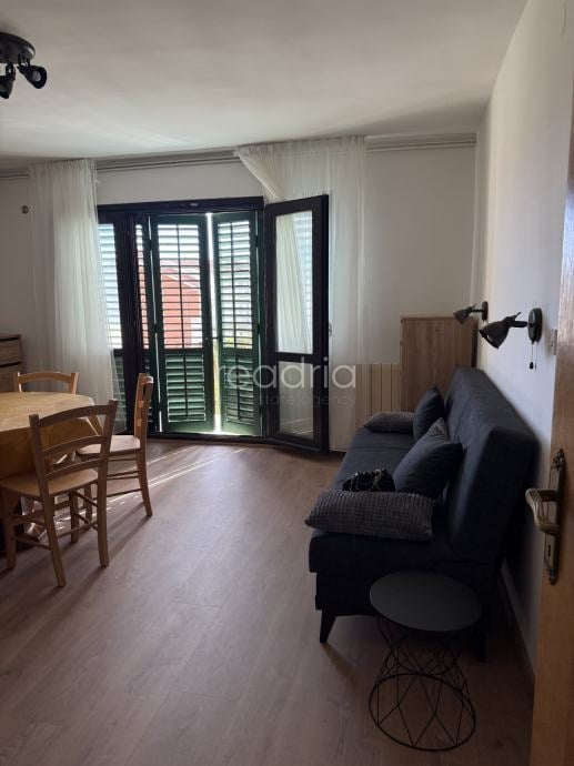 Split, Sirobuja, trosobni, 90m2, dugoročno — Image 3