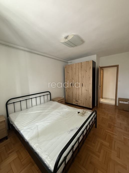Split, Sirobuja, trosobni, 90m2, dugoročno — Image 8