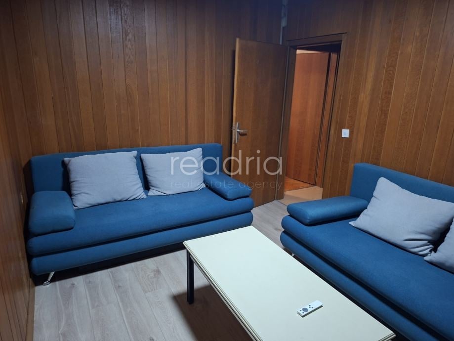 Split, Brda, trosobni, 90m2, dugoročno — Image 2