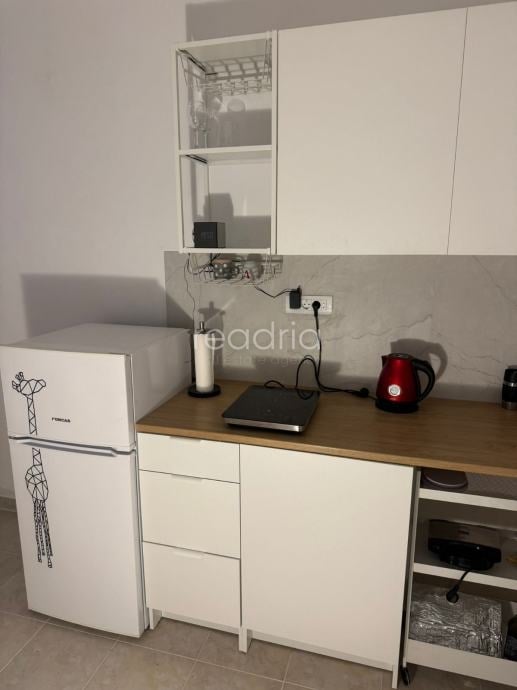 Split, Firule, dvosoban, 65m2, za radnike — Image 1