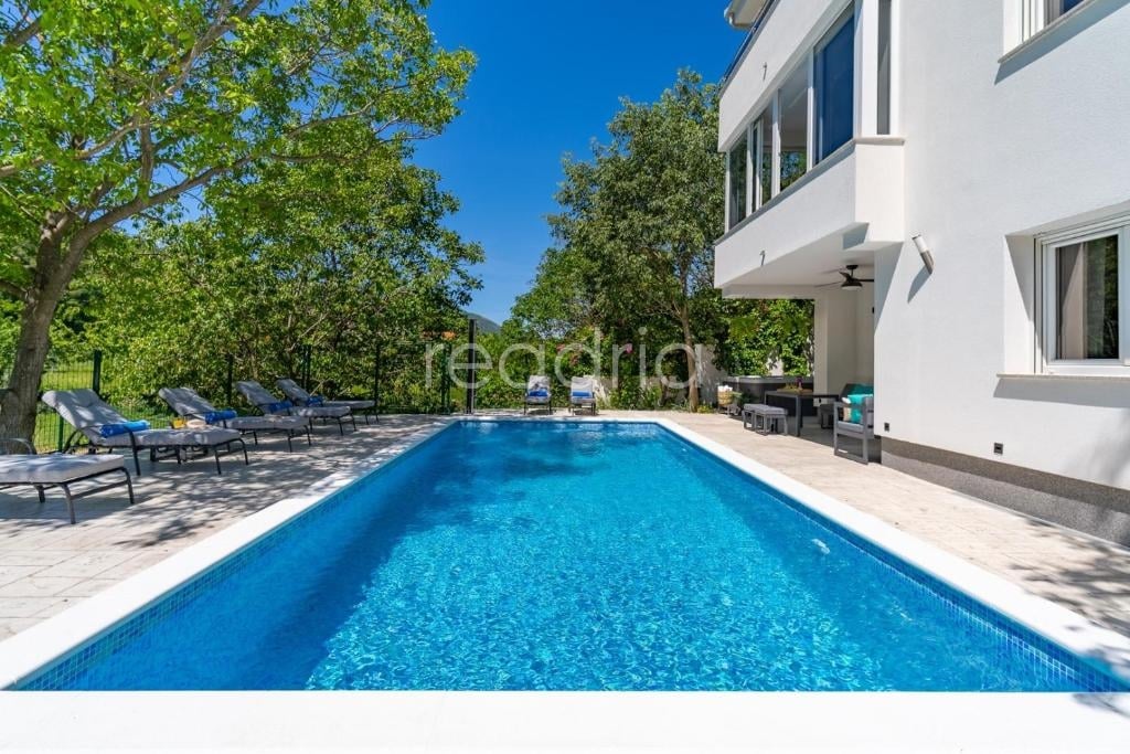 EXCLUSIVE | LUXURY SELF-SUSTAINABLE VILLA WITH HEATED POOL, JACUZZI, SAUNA AND ADDITIONAL HOUSE — Image 22