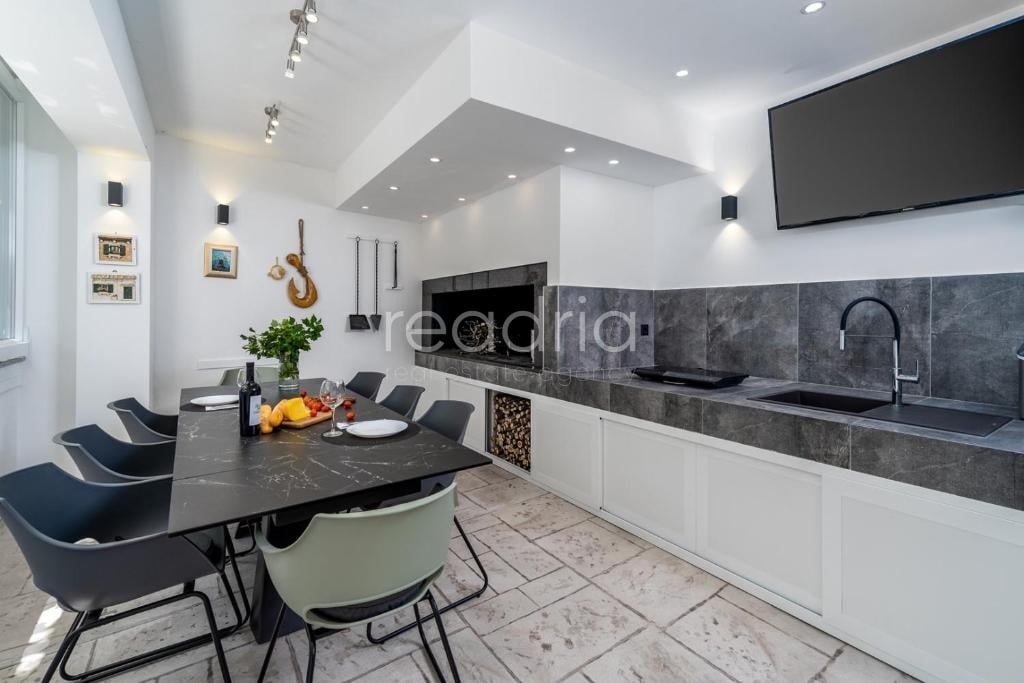 EXCLUSIVE | LUXURY SELF-SUSTAINABLE VILLA WITH HEATED POOL, JACUZZI, SAUNA AND ADDITIONAL HOUSE — Image 4