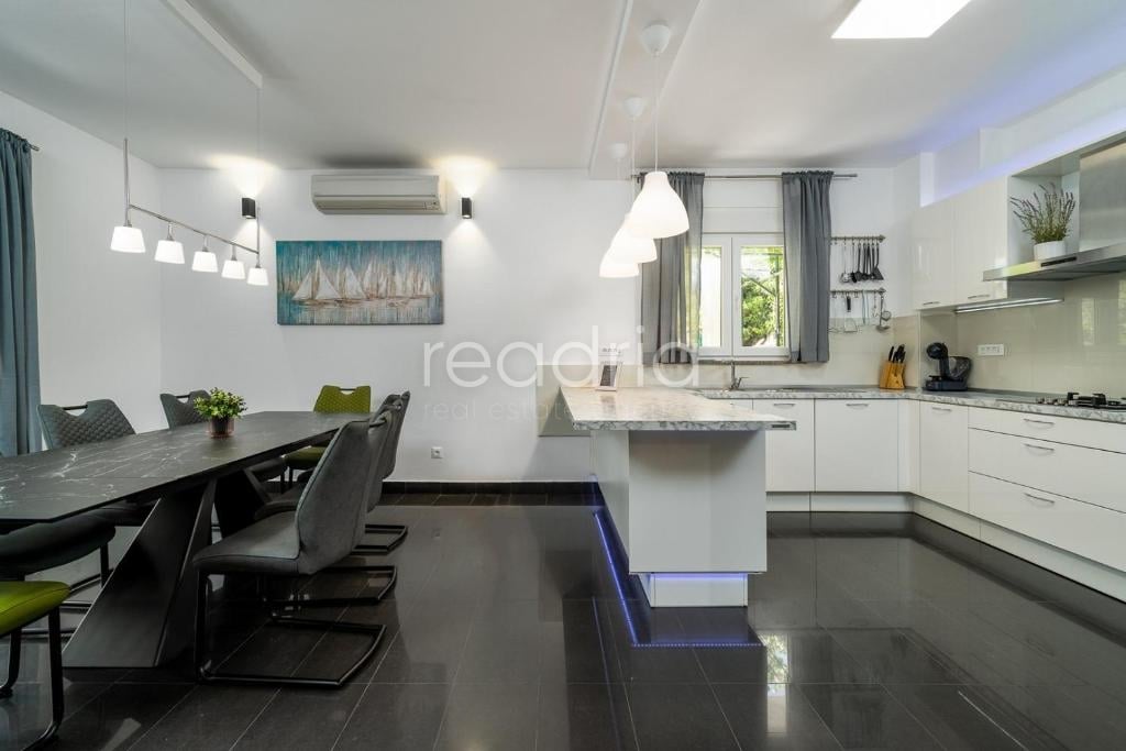 EXCLUSIVE | LUXURY SELF-SUSTAINABLE VILLA WITH HEATED POOL, JACUZZI, SAUNA AND ADDITIONAL HOUSE — Image 5