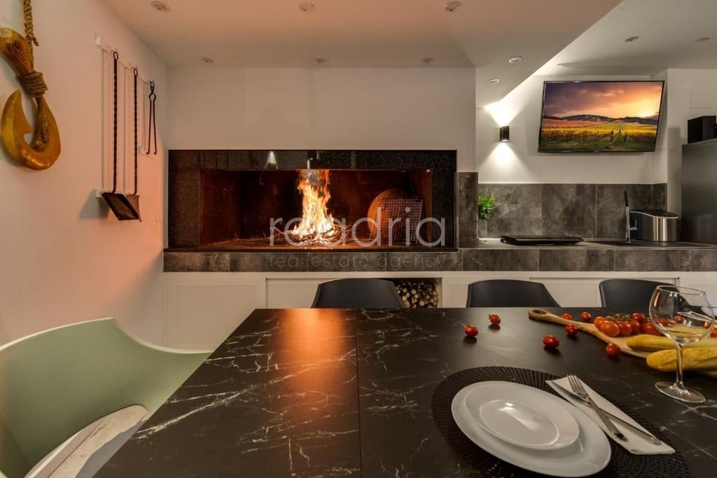 EXCLUSIVE | LUXURY SELF-SUSTAINABLE VILLA WITH HEATED POOL, JACUZZI, SAUNA AND ADDITIONAL HOUSE — Image 8