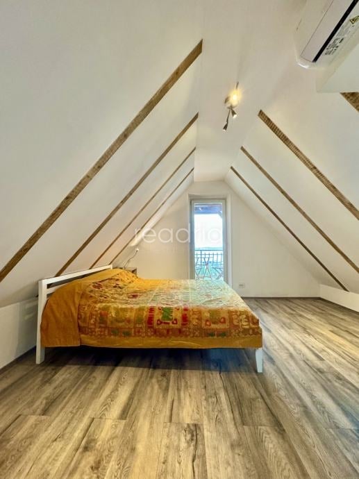 House Kaštel Sućurac, Kaštela, 130m2 — Image 8