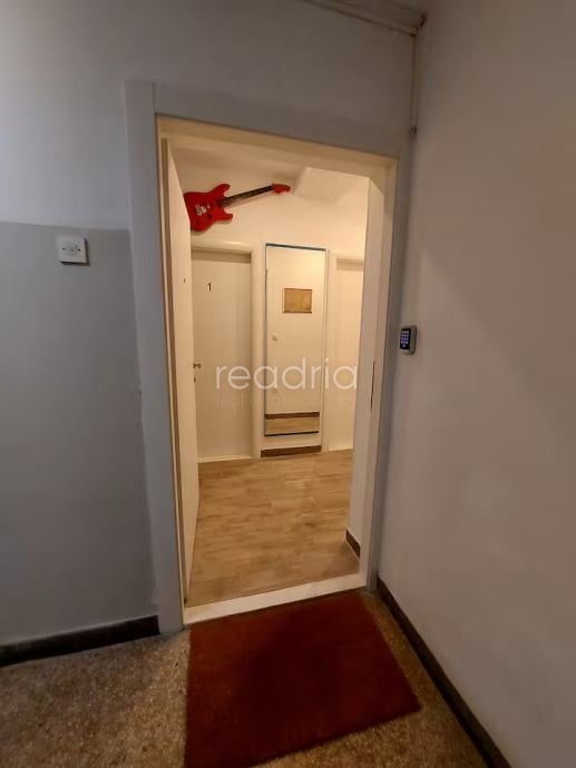 Split,Skalice, garsonijera, 22m2, 1.10. - 31.5. — Image 1