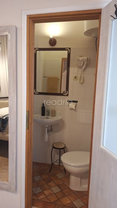 Split, Grad, garsonijera, dugoročno, pet friendly — Image 11