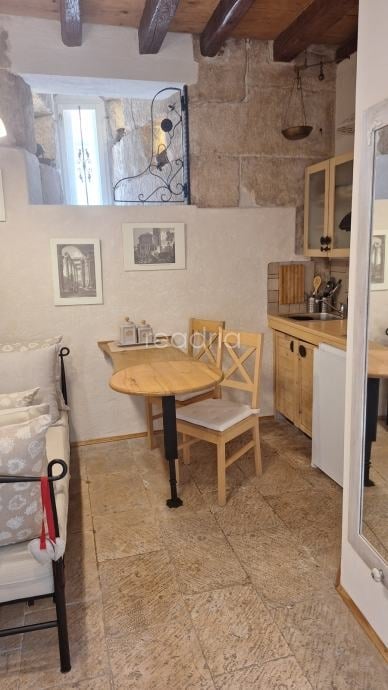 Split, Grad, garsonijera, dugoročno, pet friendly — Image 10