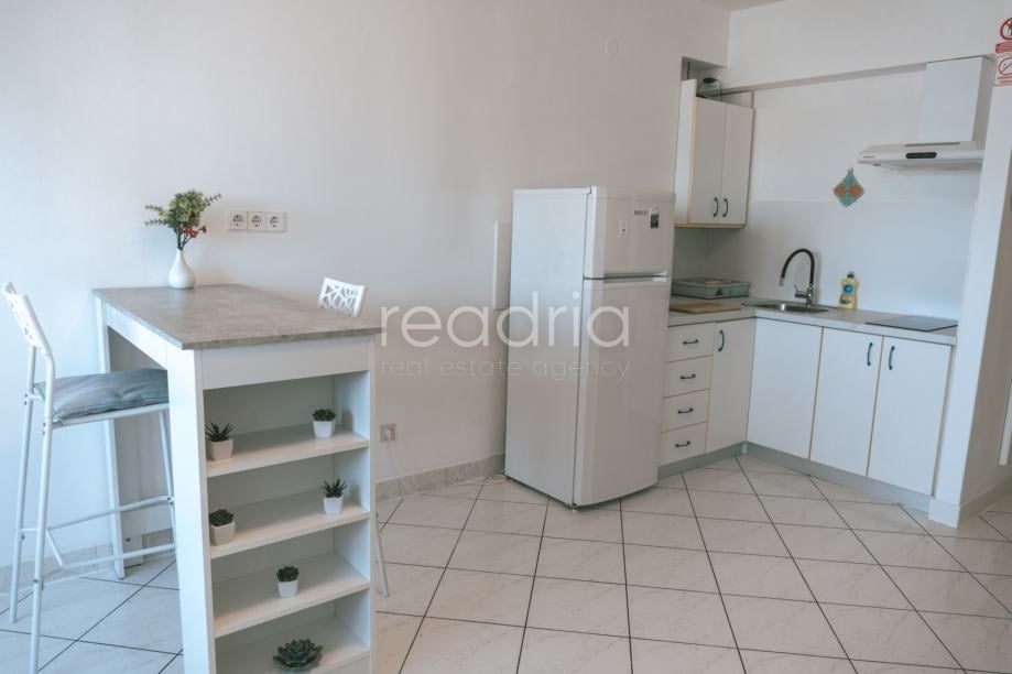 Split, Trstenik, garsonijera, studenti, 1.9. - 15.6. — Image 2