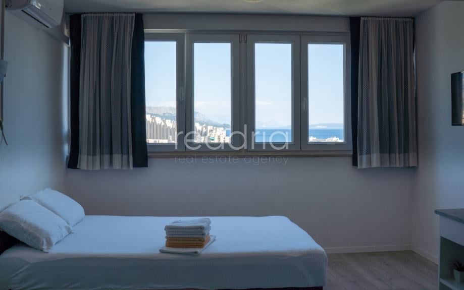 Split, Trstenik, garsonijera, studenti, 1.9. - 15.6. — Image 9