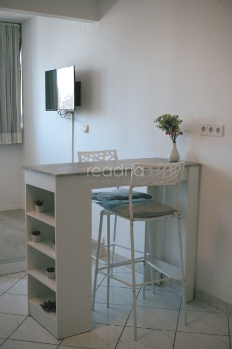Split, Trstenik, garsonijera, studenti, 1.9. - 15.6. — Image 3