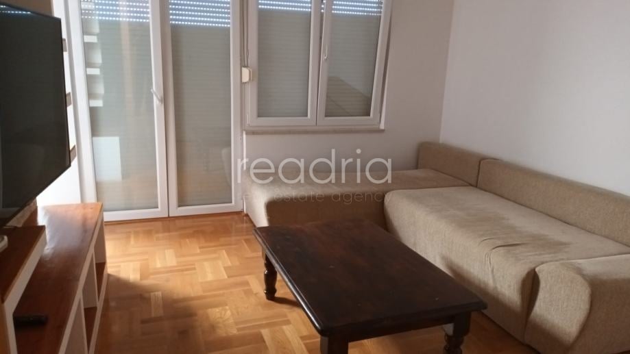 Flat Kaštel Novi, Kaštela, 75m2 — Image 1