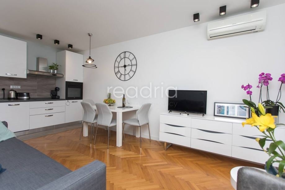 Flat Gripe, Split, 40m2 — Image 5