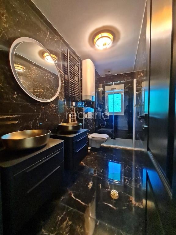 Žrnovnica, atraktivan apartman, 2SB + DB, 1.9.-1.7. — Image 12