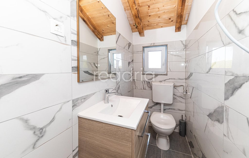 House Ugljane, Trilj, 180m2 - Image 19