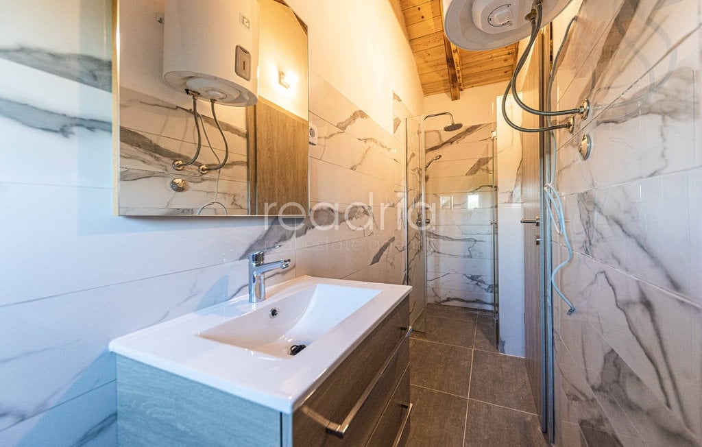 House Ugljane, Trilj, 180m2 - Image 22
