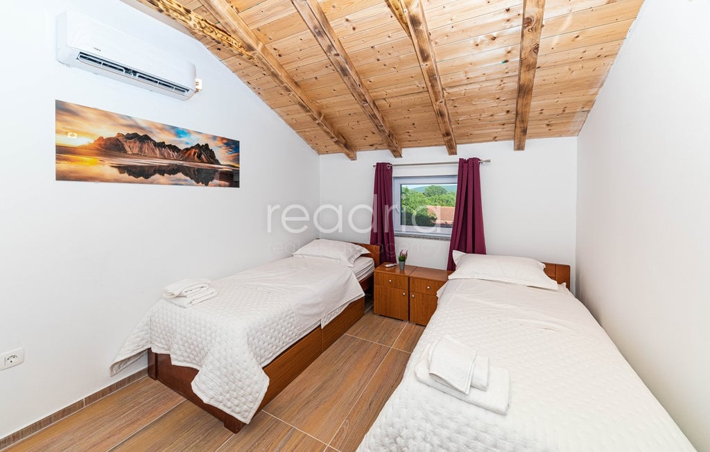 House Ugljane, Trilj, 180m2 - Image 14