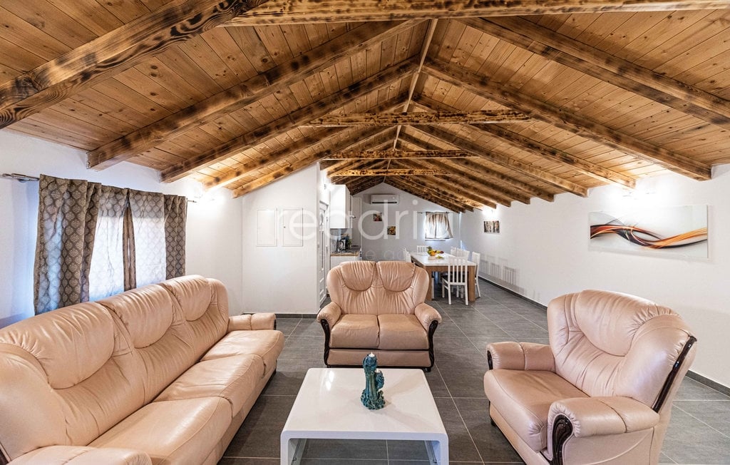 House Ugljane, Trilj, 180m2 - Image 4