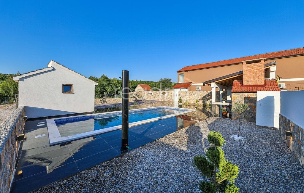 House Ugljane, Trilj, 180m2 - Image 30