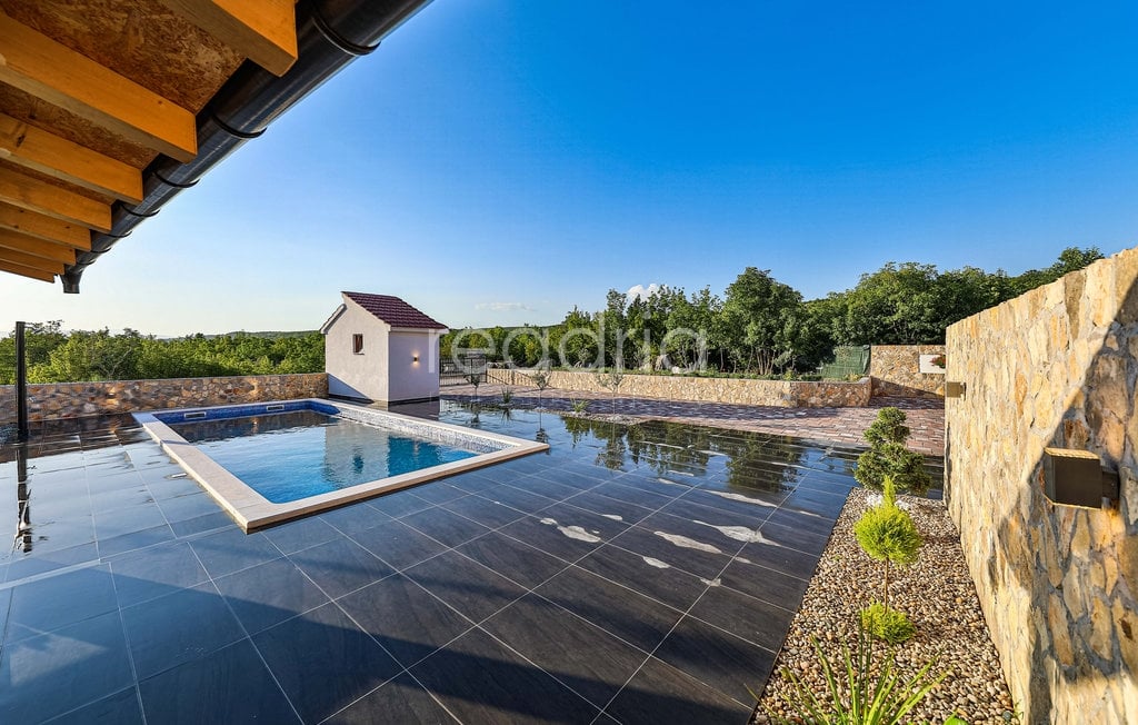 House Ugljane, Trilj, 180m2 - Image 34