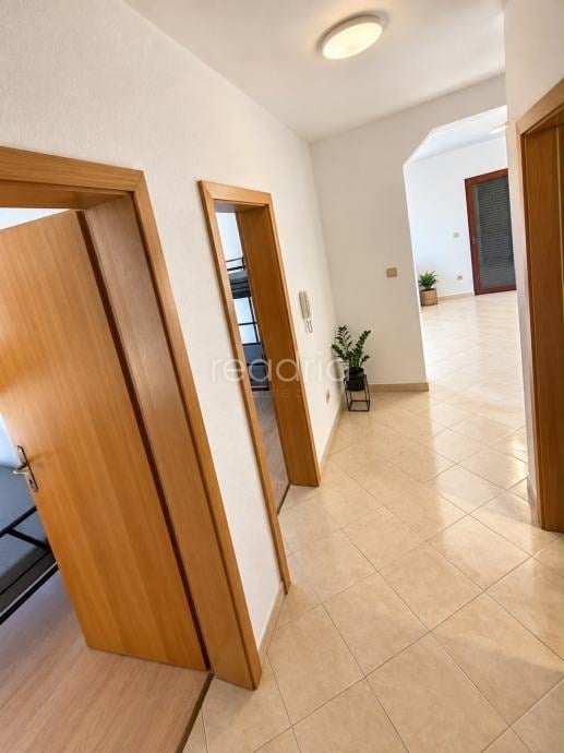 Split, Mejaši, 2S+DB, radnici, dugoročno - Image 4