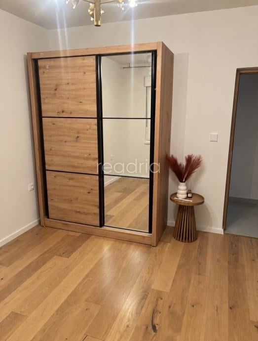 Flat Plokite, Split, 52m2 - Image 5