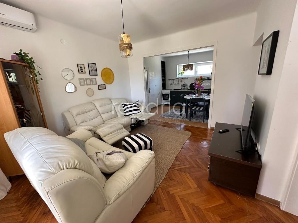 Stan za najam Kaštel Gomilica, 3S, Pogodno za radnike i poslovne korisnike - Image 5